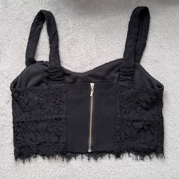 Dynamite lace crop top - Picture 4 of 5